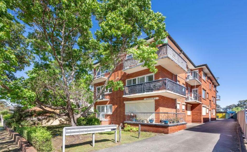 8/4 Calliope St, Guildford, NSW 2161