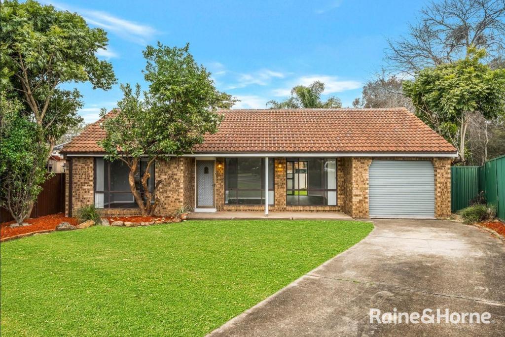 13 Debenham Ave, Leumeah, NSW 2560