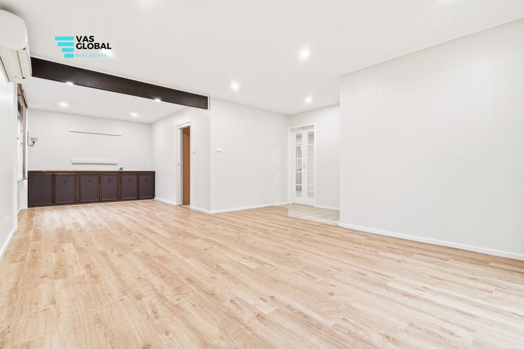 1 Burrandong Cres, Baulkham Hills, NSW 2153