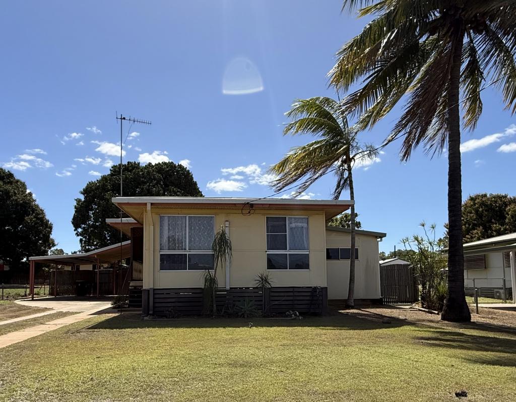 22 OXLEY DR, MORANBAH, QLD 4744