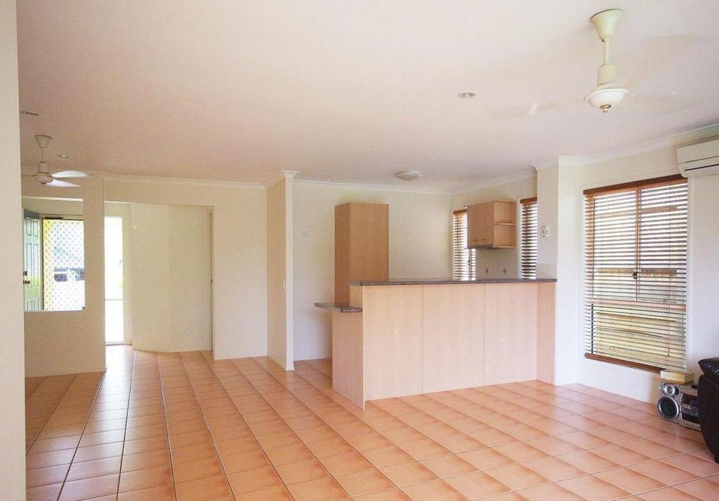 3 Mulgrave Cres, Varsity Lakes, QLD 4227