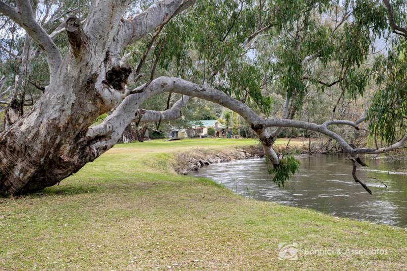 39 Kiewa East Rd, Kiewa, VIC 3691