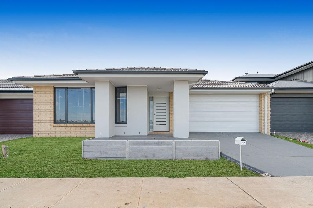 35 Villa Doria Dr, Clyde North, VIC 3978