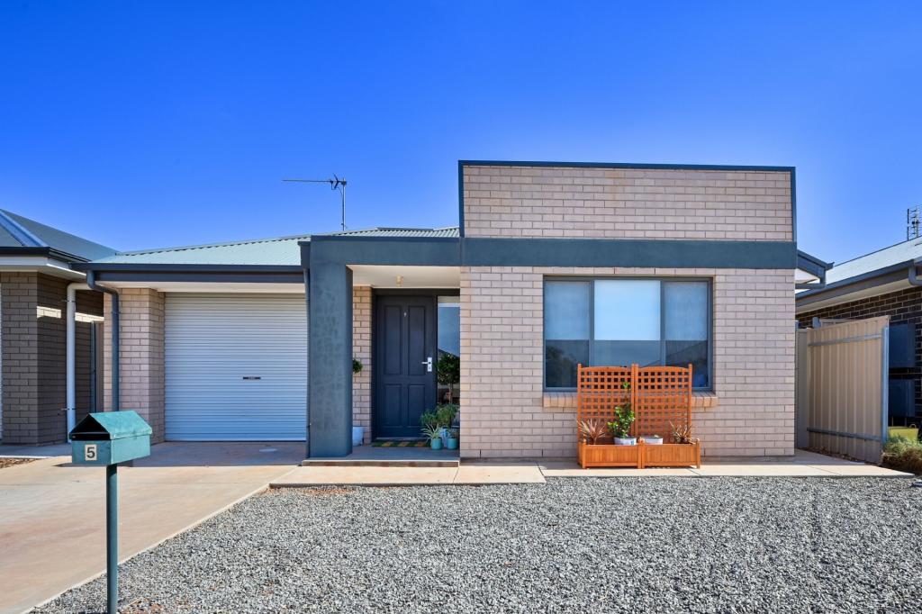 5 Gale St, Whyalla Jenkins, SA 5609