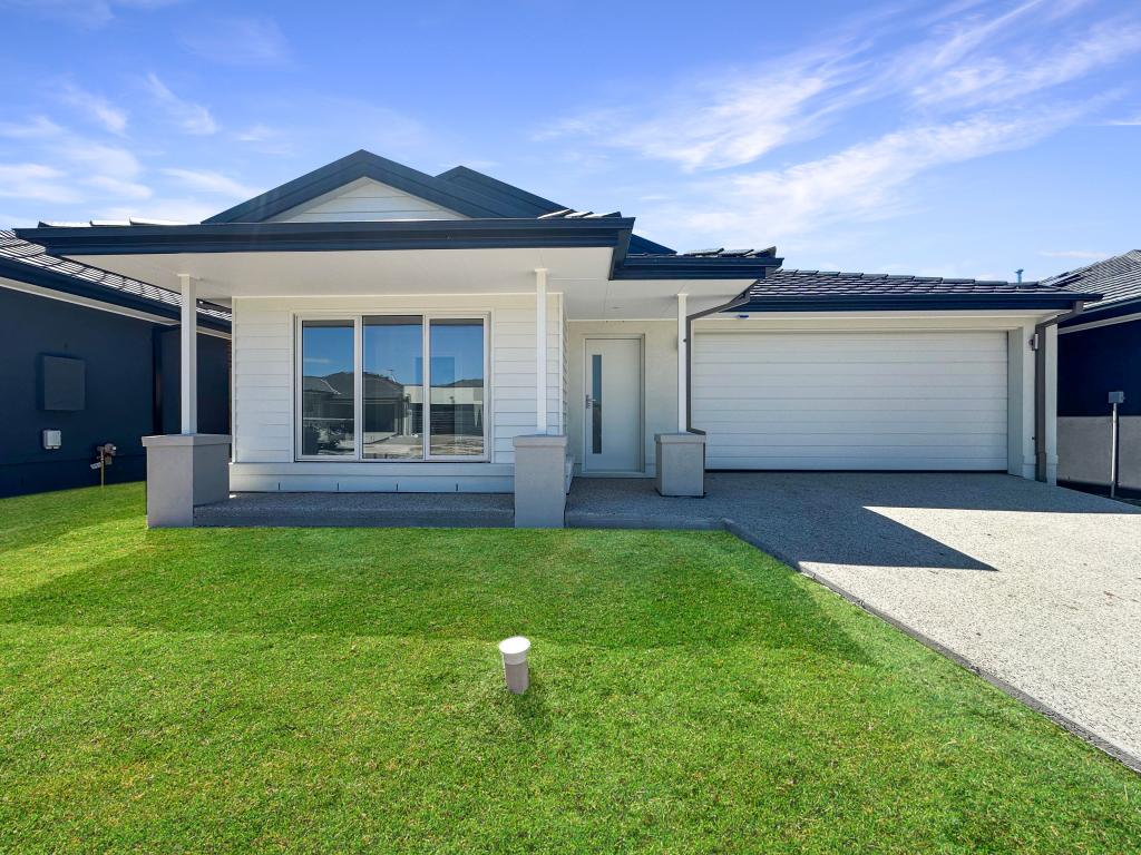 13 Bloom St, Clyde North, VIC 3978