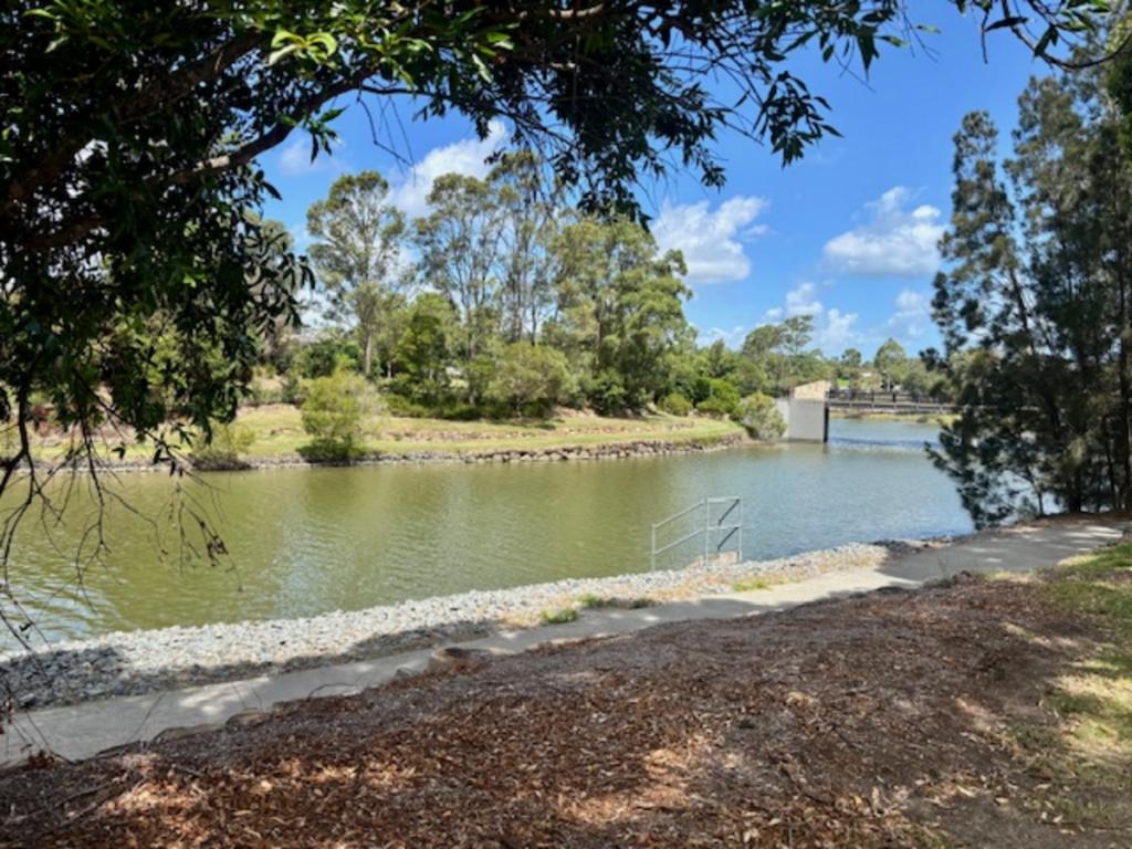 2/47 Bayswater Ave, Varsity Lakes, QLD 4227