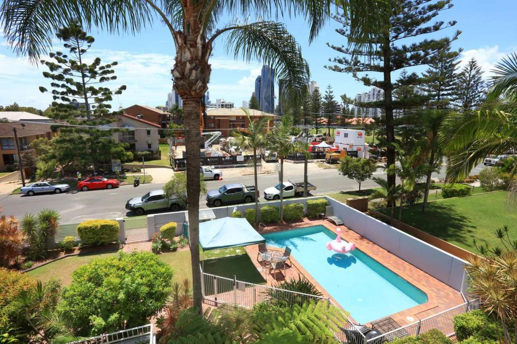10/34-36 Chelsea Ave, Broadbeach, QLD 4218