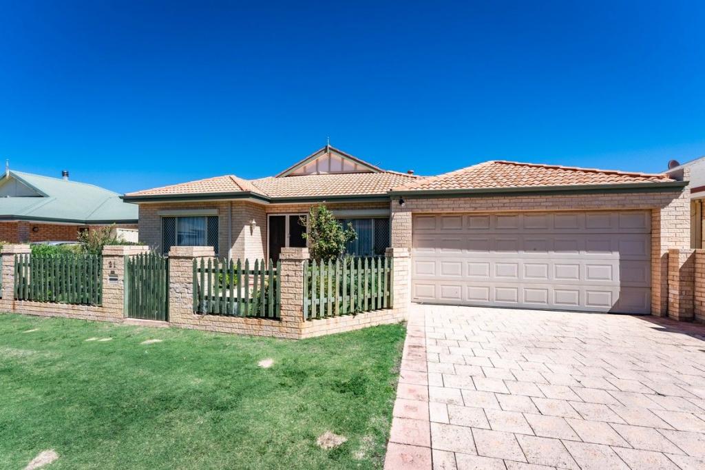 21 Broadbank Lane, Beachlands, WA 6530