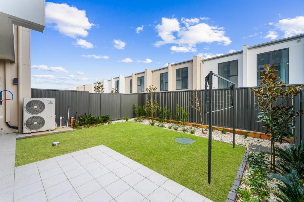 Dual Entry Selling Fast I Last Few Left, Box Hill, NSW 2765