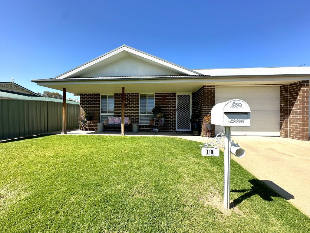 18 Berthong St, Young, NSW 2594