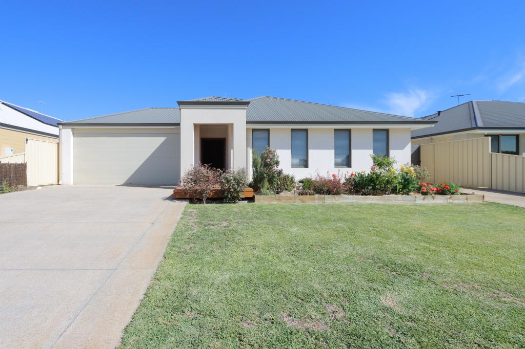 209 Sutton St, Pinjarra, WA 6208