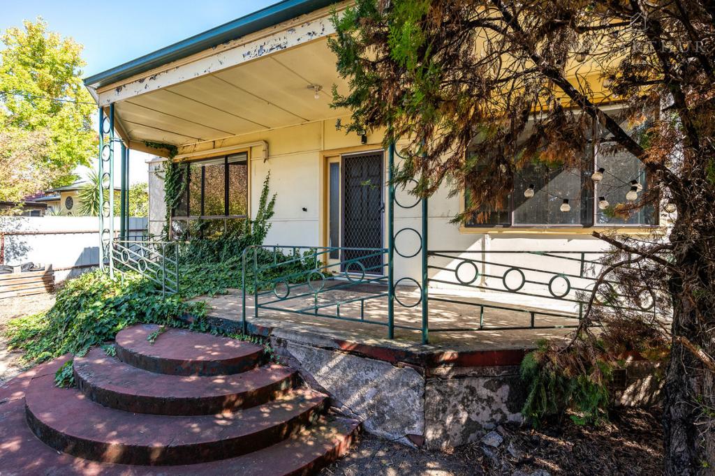 310 Lake Albert Rd, Kooringal, NSW 2650