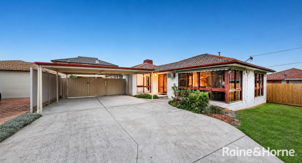 4 Bay Ct, Gladstone Park, VIC 3043