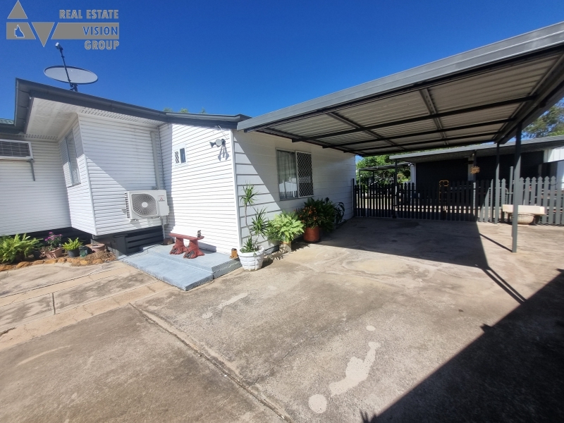 1 Palm St, Blackwater, QLD 4717