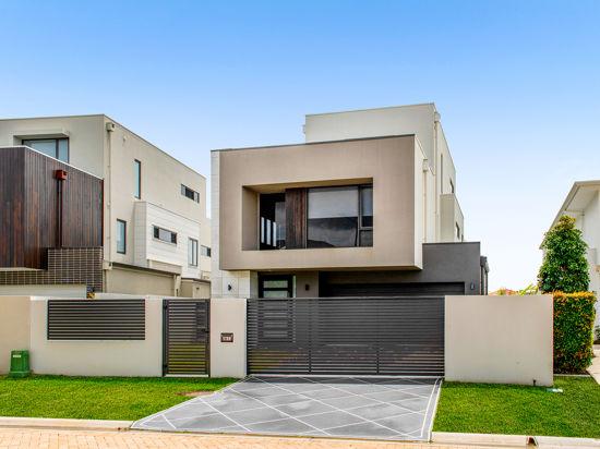 8813 The Point Cct, Hope Island, QLD 4212