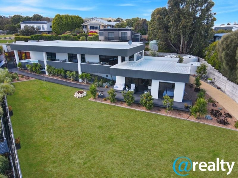 38 Meadows Pl, Opossum Bay, TAS 7023