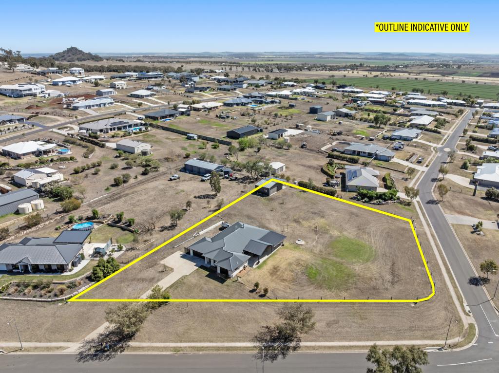 25 SUNSHINE WAY, KINGSTHORPE, QLD 4400