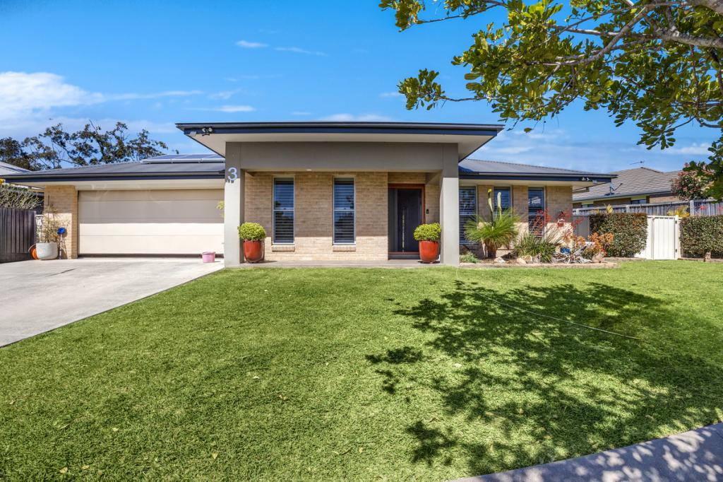 3 Alumni Way, Thrumster, NSW 2444