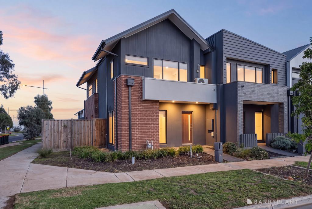 1 Whitehouse Tce, Thornhill Park, VIC 3335
