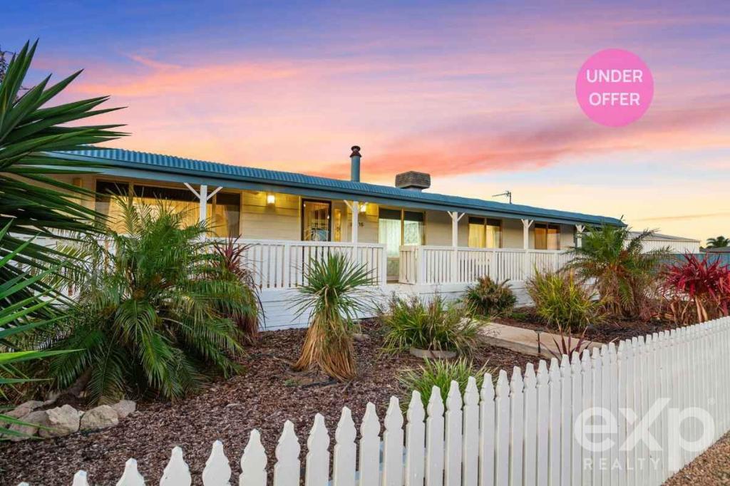 16 Reynolds St, Moonta Bay, SA 5558