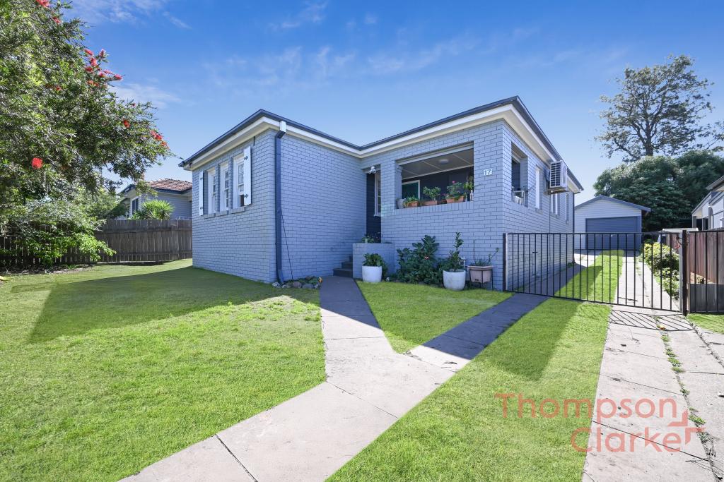 17 Dee St, Rutherford, NSW 2320