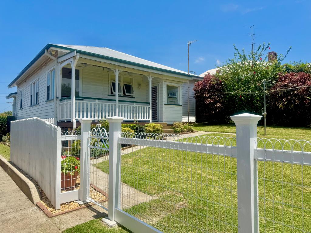 14 HILLTOP AVE, WOLLONGONG, NSW 2500