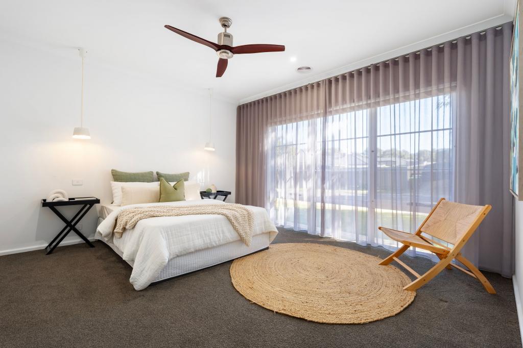 18 Eisenhauer Dr, Thurgoona, NSW 2640