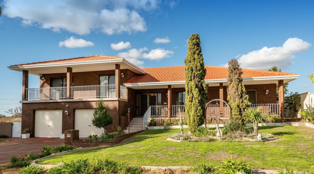 6 Sunset Ct, Spearwood, WA 6163