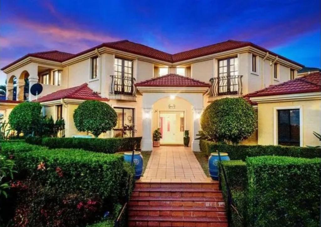 14 Grandview Pl, Carindale, QLD 4152