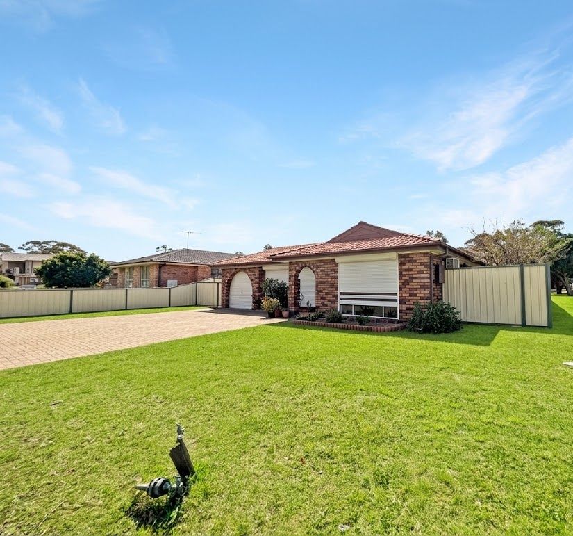 16 Ivanhoe St, St Johns Park, NSW 2176