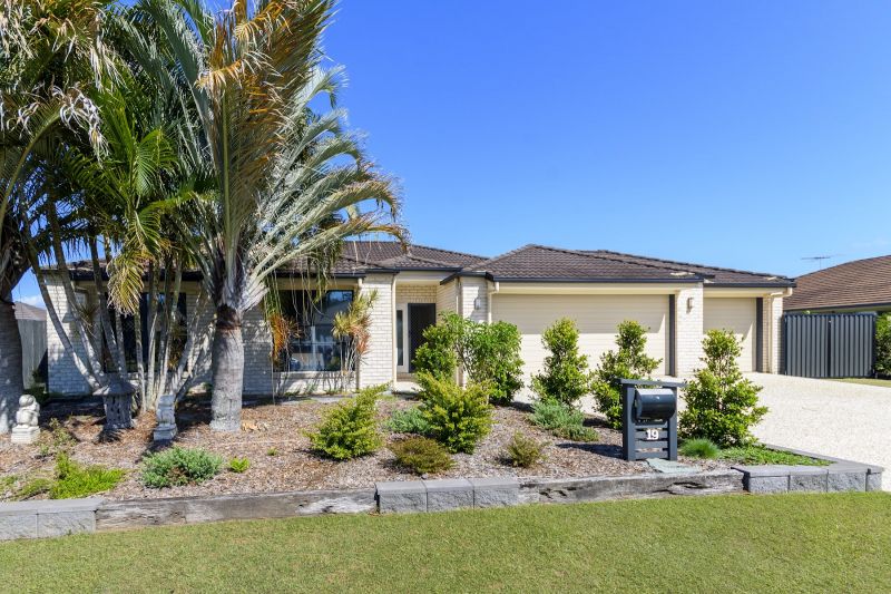 19 Sandheath Pl, Ningi, QLD 4511