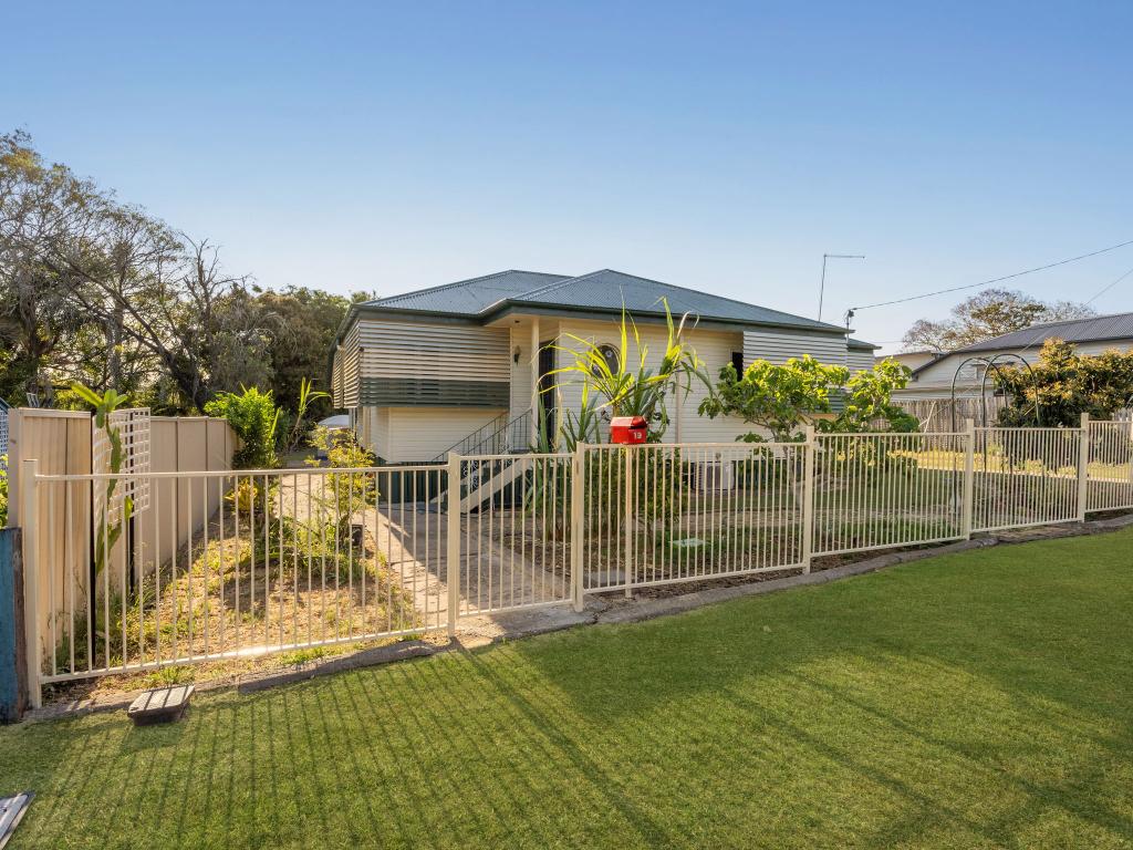 19 Russell St, Silkstone, QLD 4304
