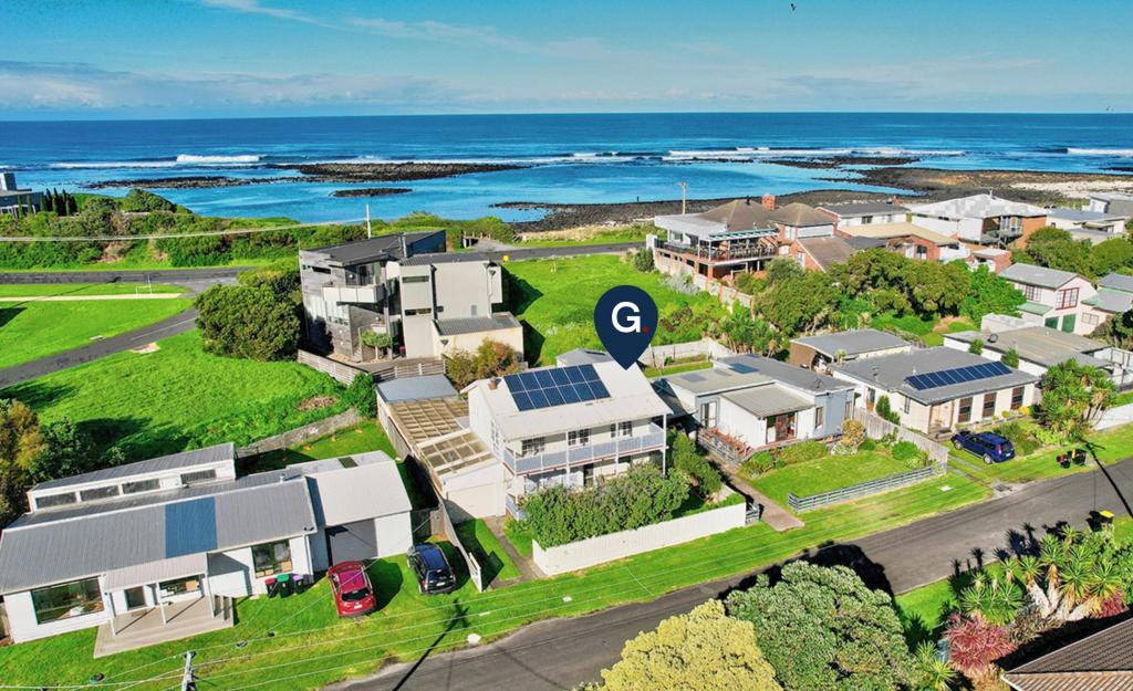 3 REARDON ST, PORT FAIRY, VIC 3284