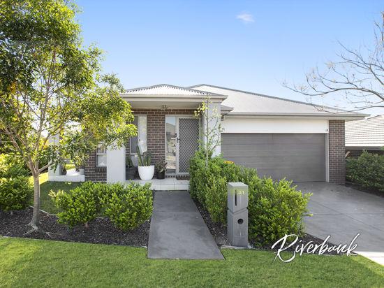 41 CROPTON ST, JORDAN SPRINGS, NSW 2747