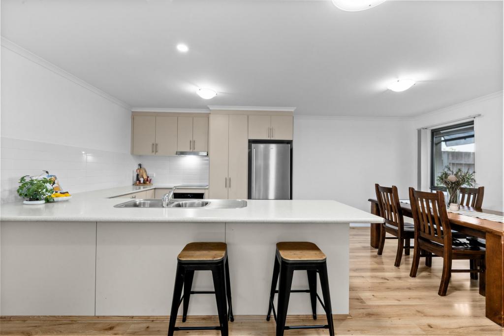 43 Dagmar Berne St, Macgregor, ACT 2615