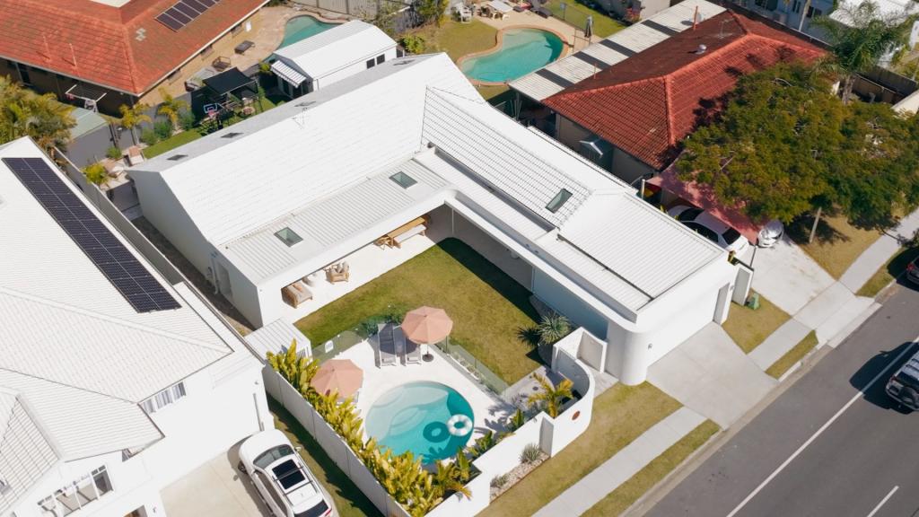 42 Mountain View Ave, Burleigh Waters, QLD 4220