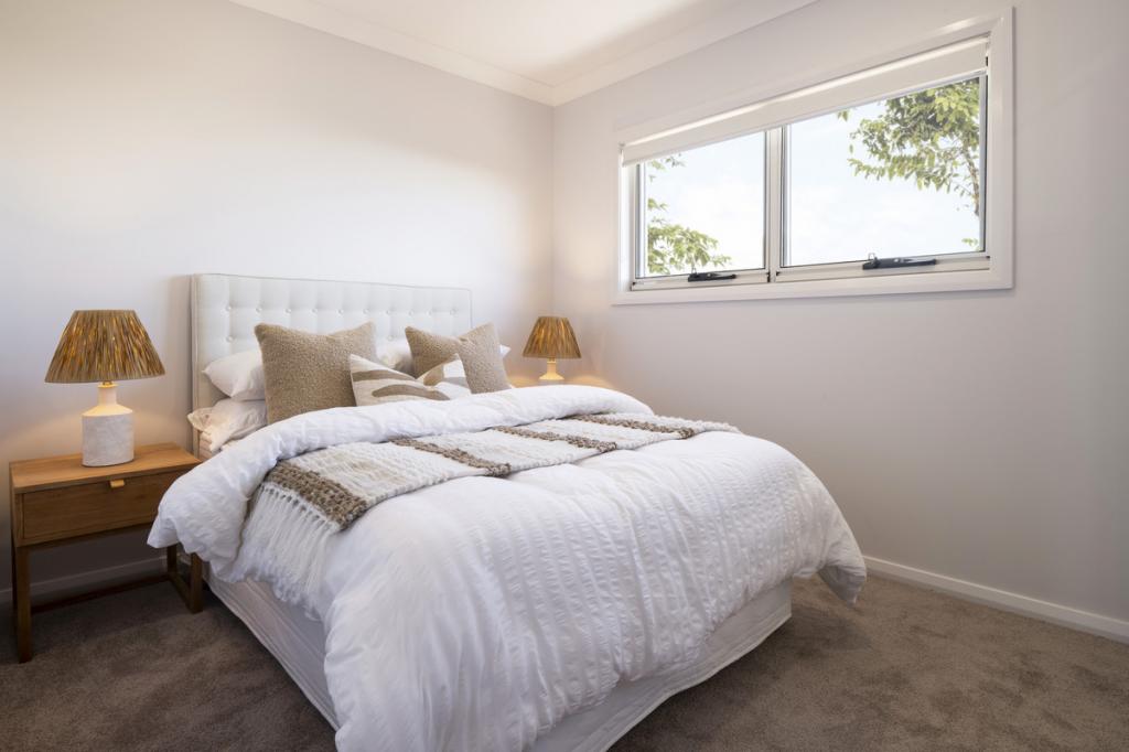 8 RYE ST, GILEAD, NSW 2560
