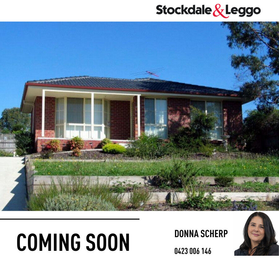2 Christopher Cl, Pakenham, VIC 3810