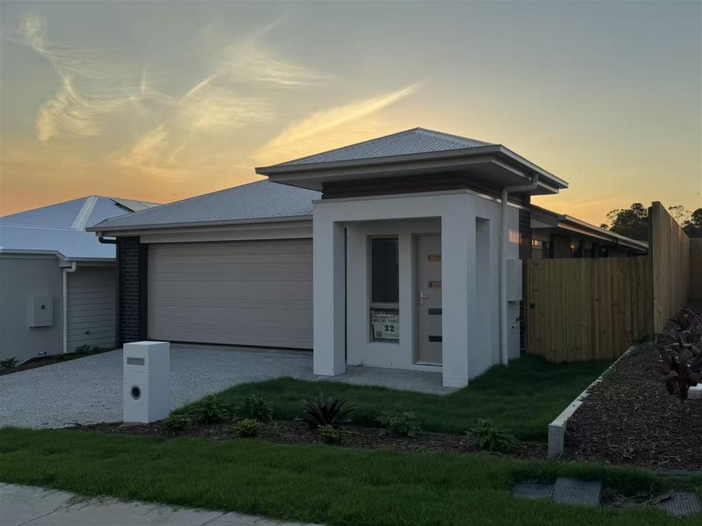 10 Barbeth Rd, Greenbank, QLD 4124