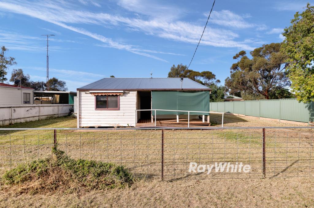 15 Henderson St, Ouyen, VIC 3490