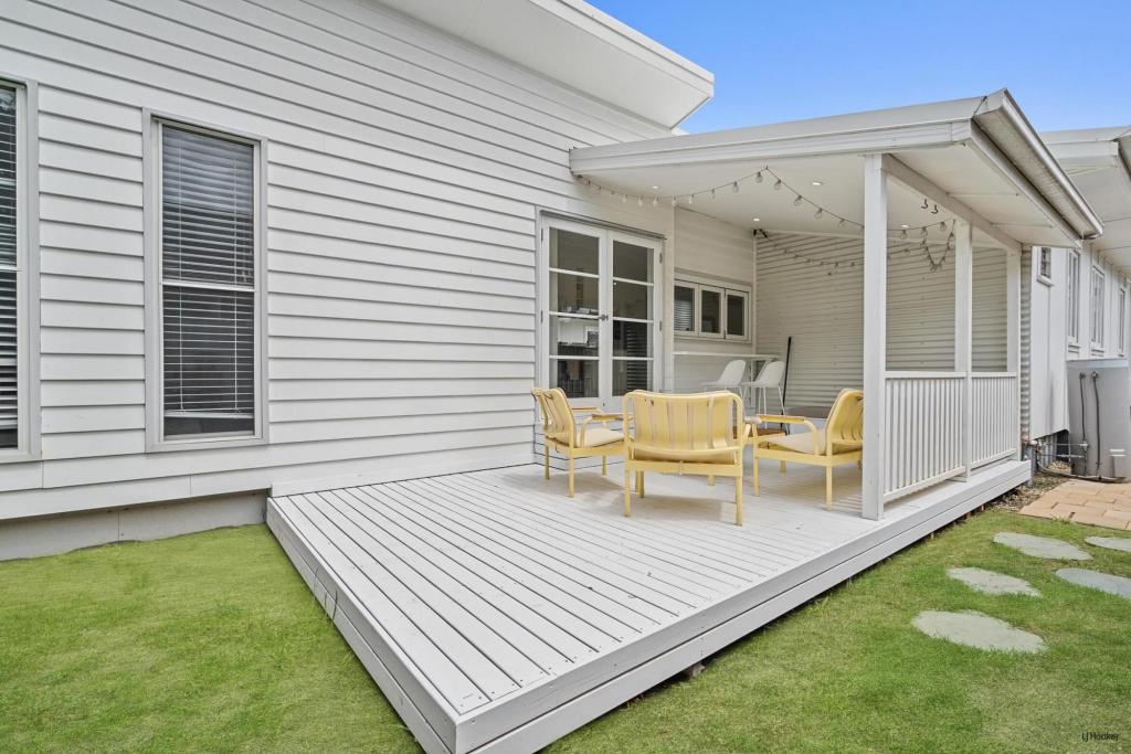 103 Sunshine Pde, Miami, QLD 4220