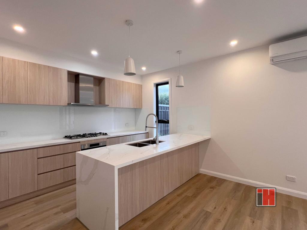 8B NORMA CT, AVONDALE HEIGHTS, VIC 3034
