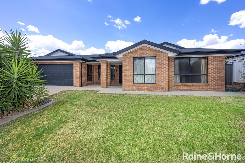 7 Brownlow Dr, Bourkelands, NSW 2650