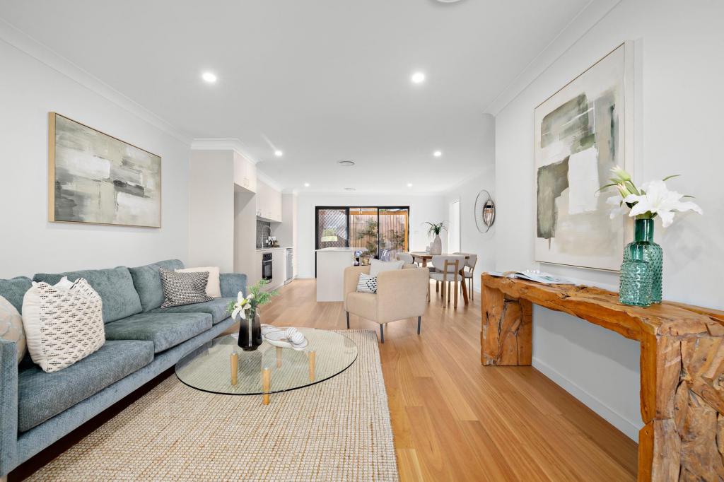 26 Loveday Cres, Casey, ACT 2913