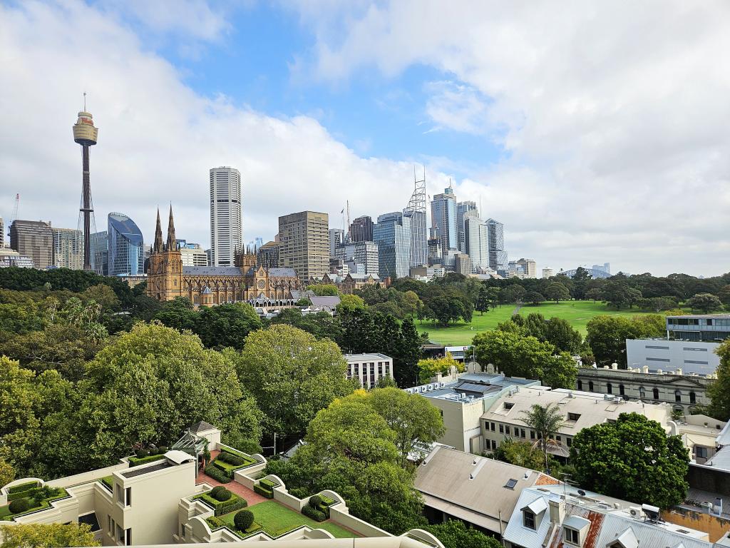 811/63 Crown St, Woolloomooloo, NSW 2011