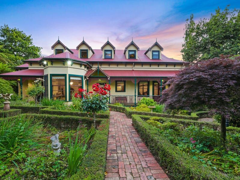 210 Stocks Rd, Drouin West, VIC 3818