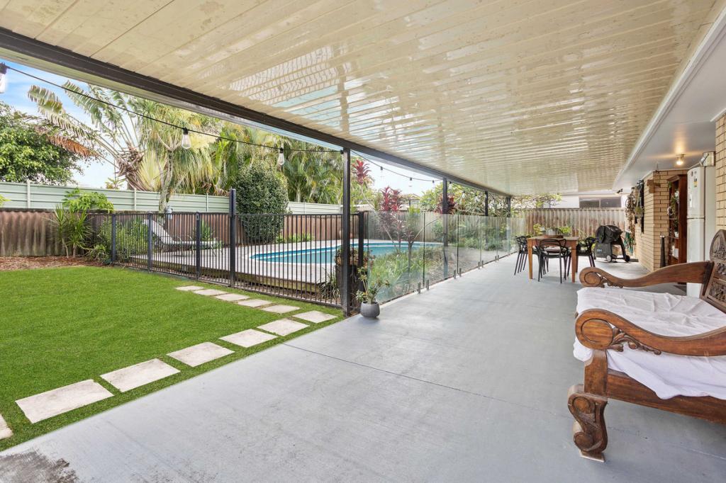 19 Mahogany Dr, Palm Beach, QLD 4221