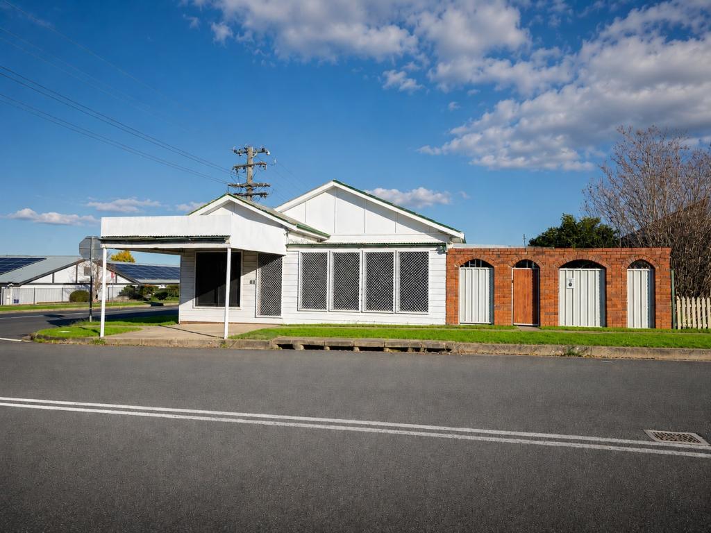 8 DEAN ST, NORTH TAMWORTH, NSW 2340