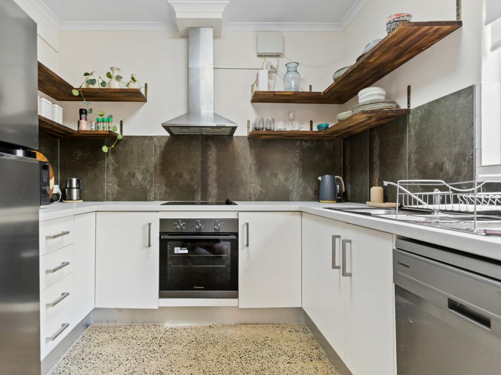 4/7 Mcpherson Cl, Edge Hill, QLD 4870