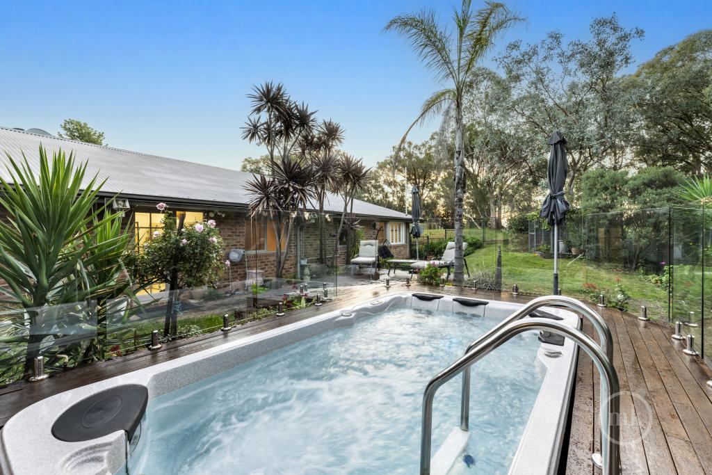295 Kangaroo Ground Warrandyte Rd, Kangaroo Ground, VIC 3097